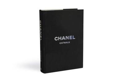 Chanel Catwalk: The Complete Collections - 3