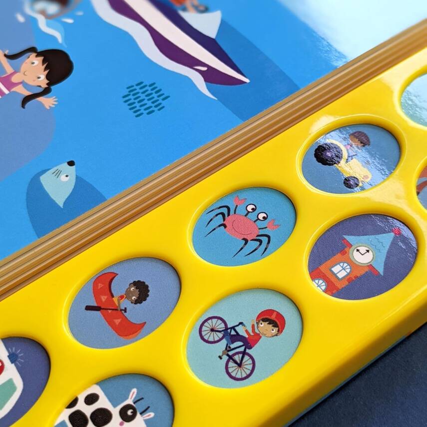 Outside (12 Button Sound Book) - 3