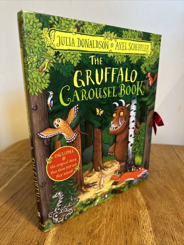 The Gruffalo Carousel Book - 3
